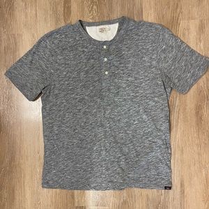 Faherty Heathered Gray Henley Short Sleeve T Shirt
Size XL